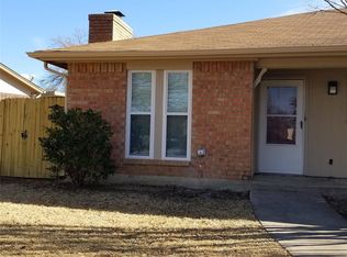 2821 Springhaven Ct, Bedford, TX 76021