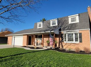 459 Cedar Ln, Arlington, OH