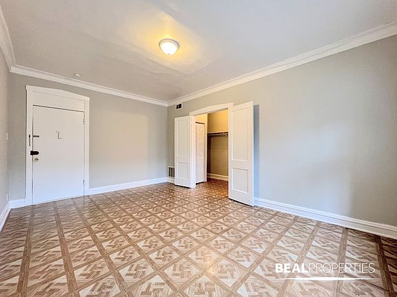 2nd image of 2244 W Wilson Ave #2244103