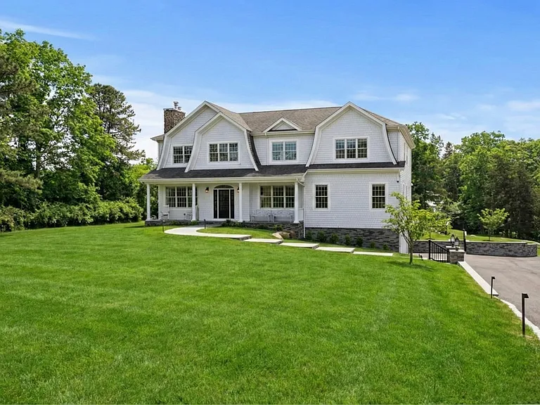 490 Montauk Hwy — Photo 40