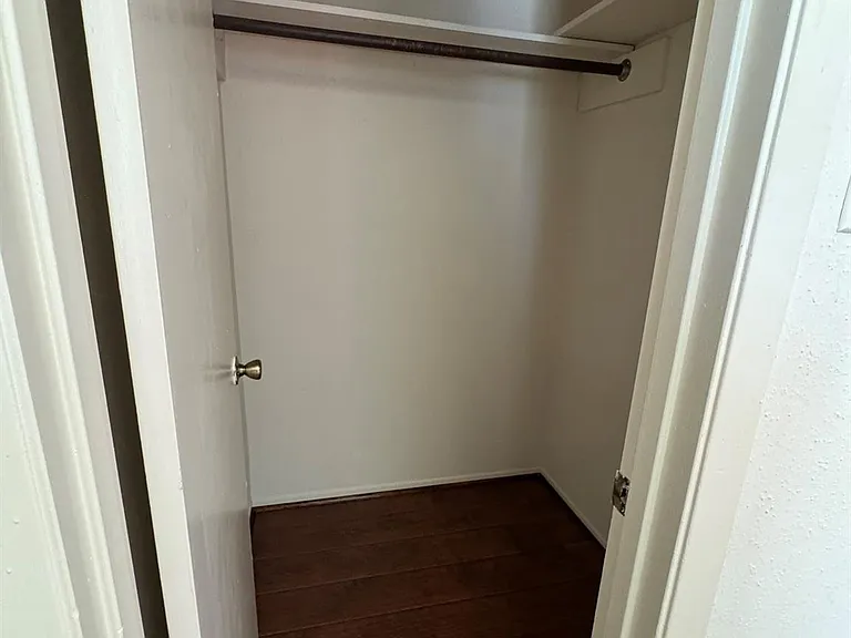 5614 Country Green St — Photo 27