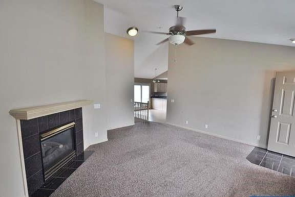 3rd image of 1901 Garret Ln