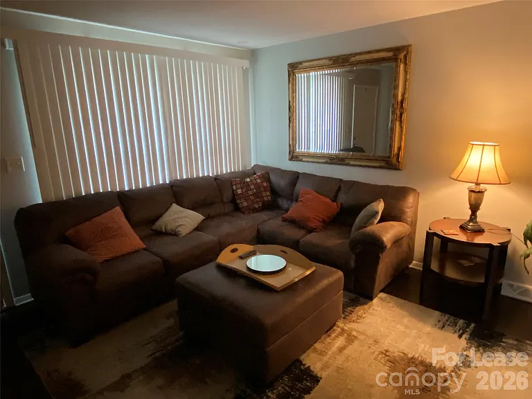 3315 Erskine Dr — Photo 22