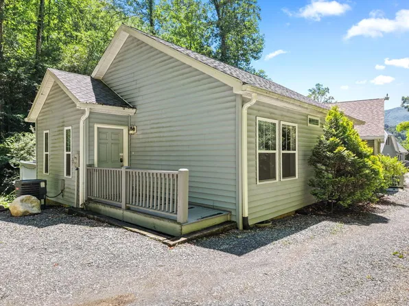 68 Bryson Village Loop, Bryson City, NC 28713