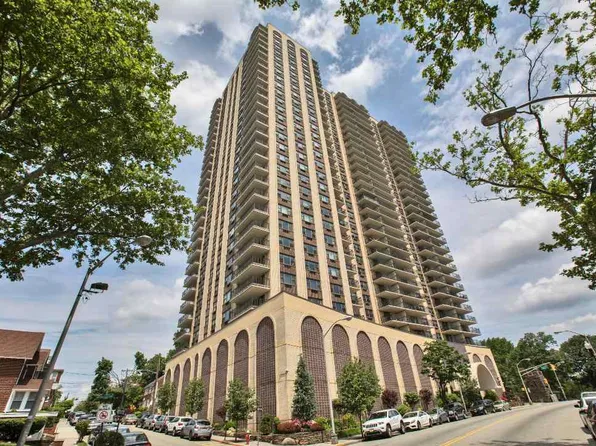 7855 Boulevard E, North Bergen, NJ 07047