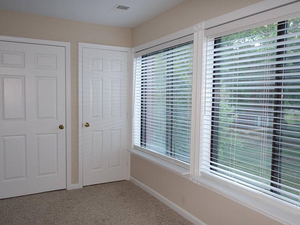 sun room off living room