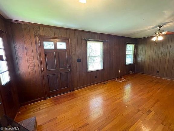 5th image of 2540 Fernwood Dr