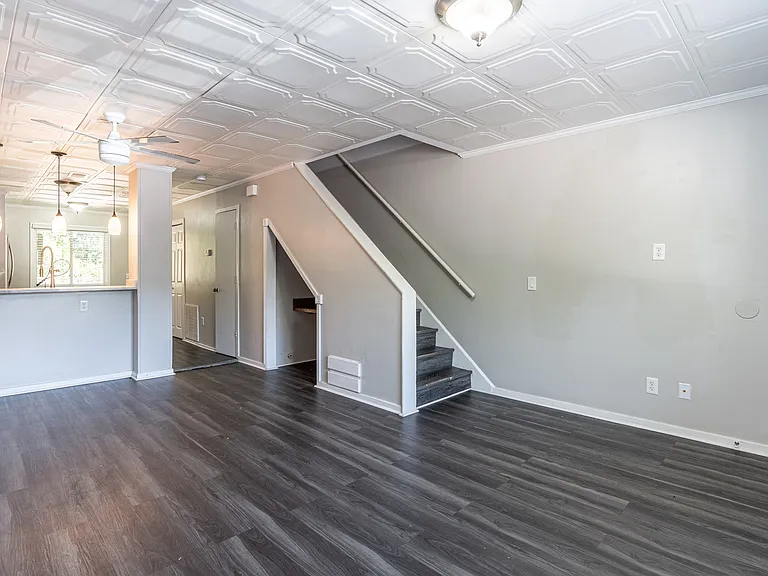 21 Canterbury Ct — Photo 7