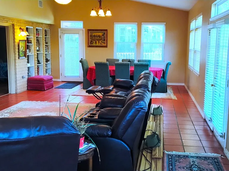 112 Edgewood Dr — Photo 17