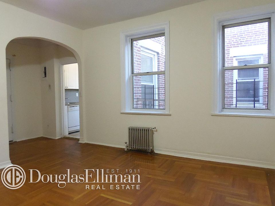 1st image of 220 W 107th St APT 6D