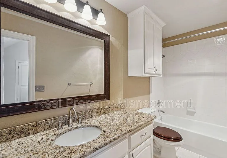 5004 Seville Ln — Photo 34