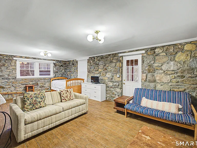 14 Shore Rd — Photo 26