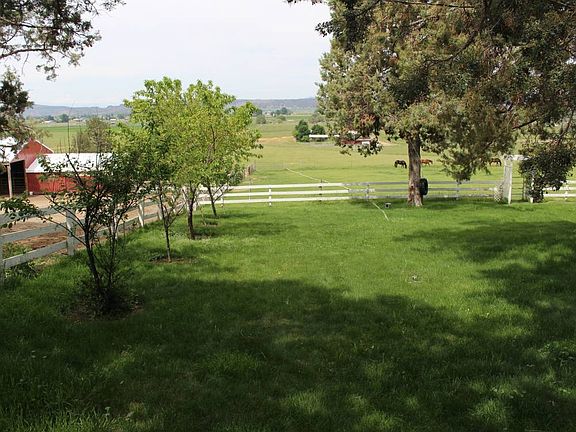 2nd image of 7915 NW Country Loop