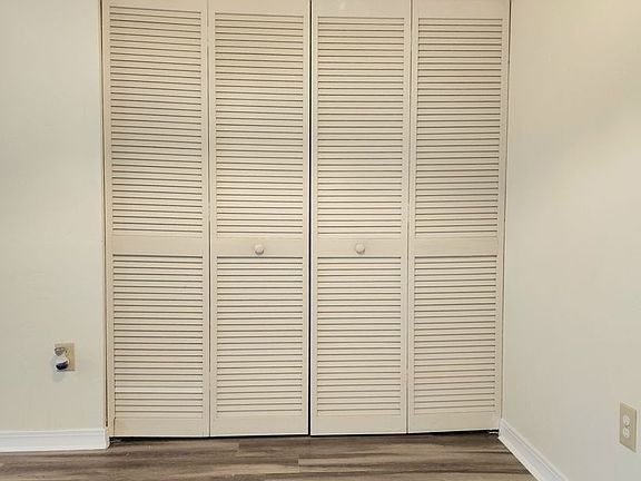 4th image of 2360 SW Archer Rd APT 407