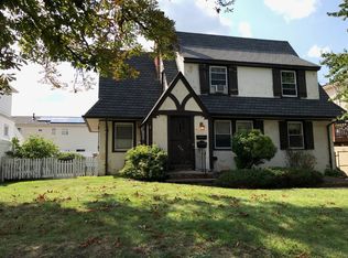 420 Willowbrook Rd, Staten Island, NY 10314