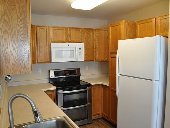4th image of 833 Apex Dr Unit A