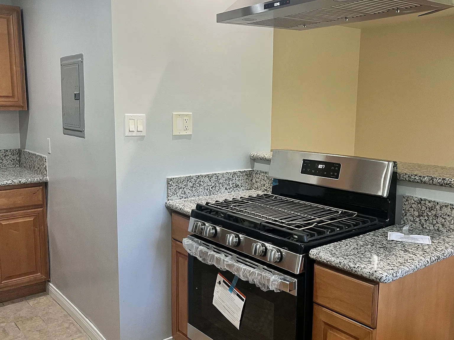 1 bed, 550 sqft, $1,975 — Photo 3