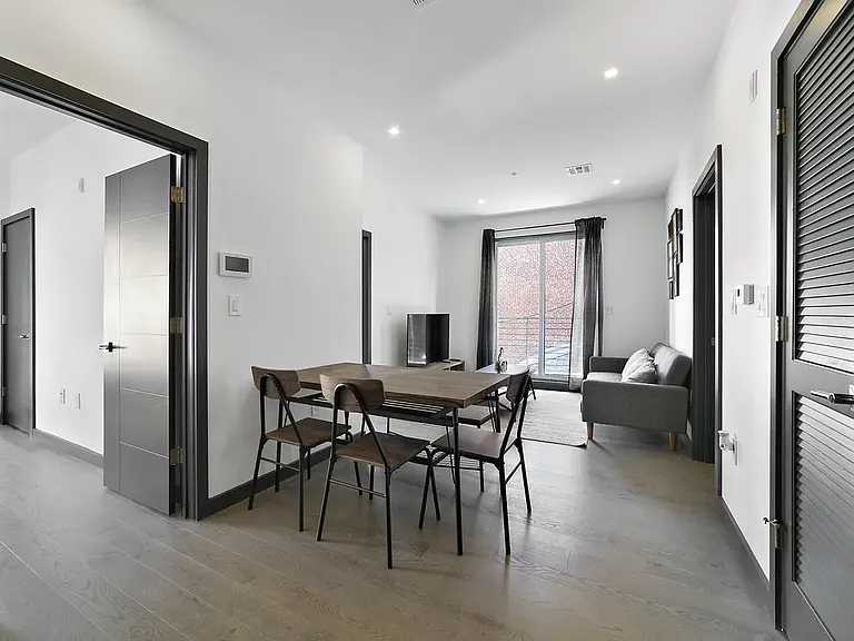 441 N 35th St #3R — Photo 5