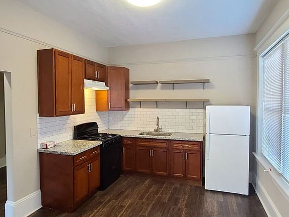 4th image of 317-331 5th St #317