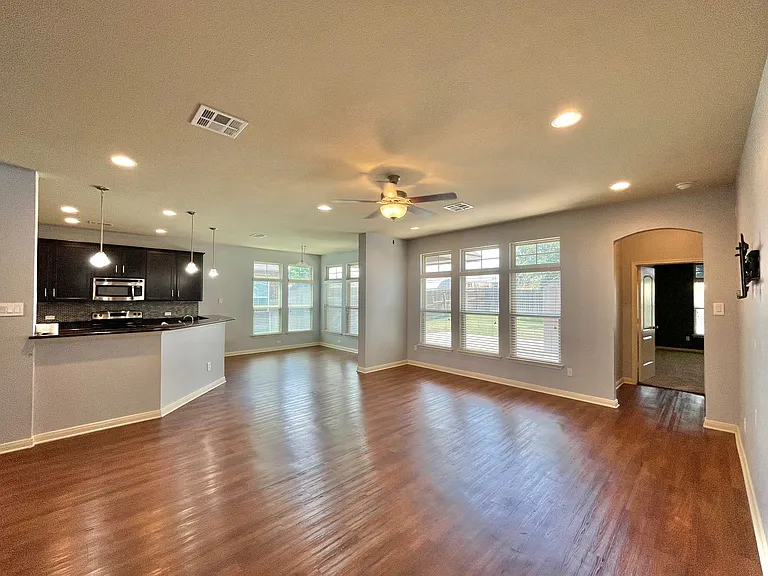 3607 Rusack Dr — Photo 5