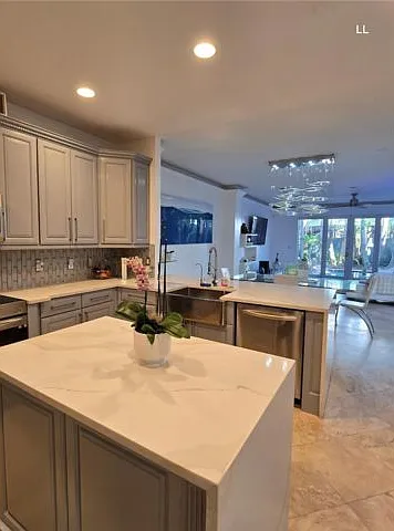4 bed, 4.5 bath, $9,800 — Photo 4
