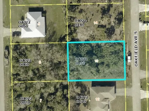 530 Oakfield Ave S, Lehigh Acres, FL 33974