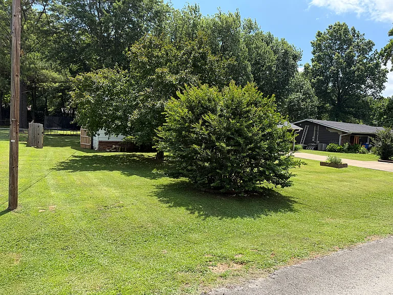 2332 N Gooseberry Ln — Photo 3