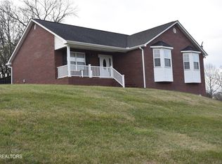 2147 Aaron Ct, Sevierville, TN 37876