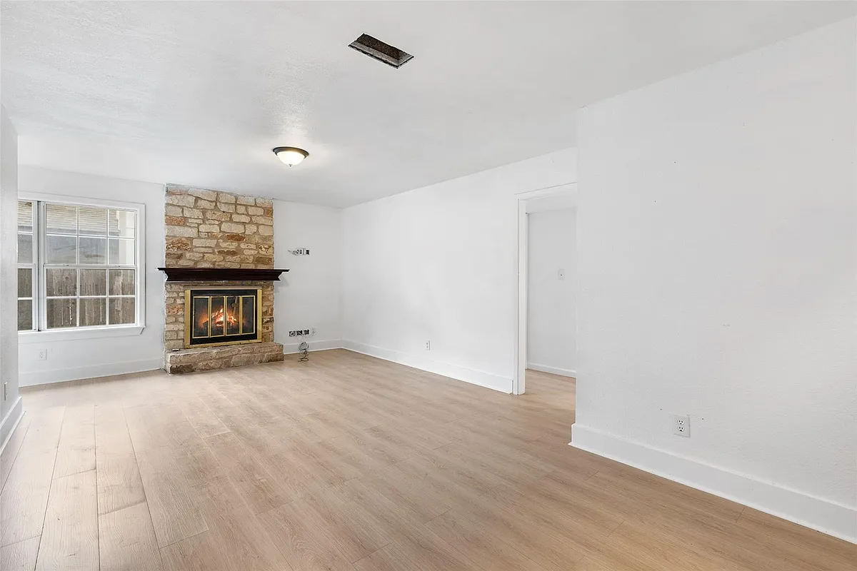 Building Photo - 1010 N Bird Creek Dr #B