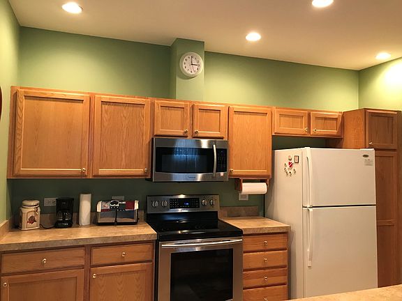 3rd image of 1507 Meadowview Ln