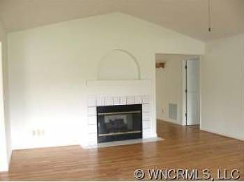 3rd image of 50 Fox Valley Ct
