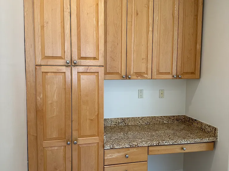 472 Bryan Ave — Photo 20