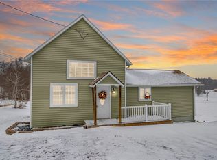 950 Silver Lake Rd, Pavilion, NY 14525