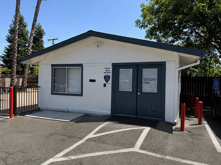 Magnolia Suites — Photo 8