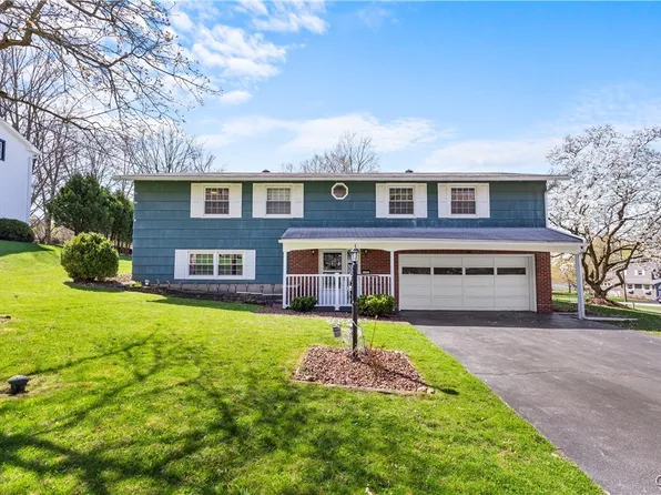 400 Oakridge Dr, Camillus, NY 13031