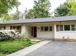 5805 Midhill St, Bethesda, MD 20817