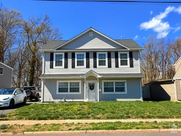 39 Caldwell Rd, Edison, NJ 08817