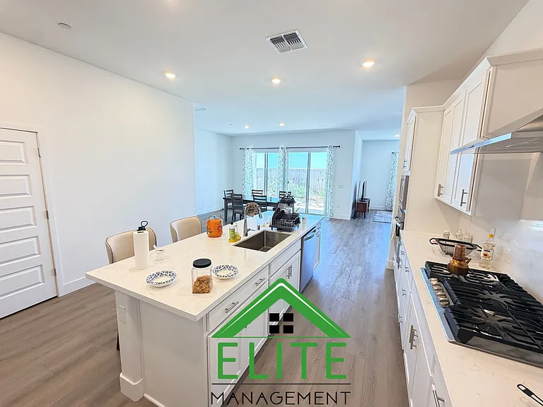 12712 Toucan Cir — Photo 6