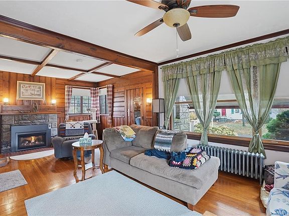 2nd image of 236 Becker Ave E