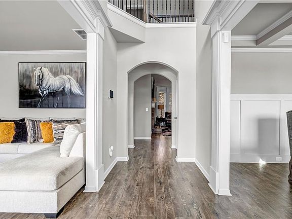 2nd image of 316 Baylee Ridge Cir