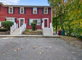 24 Barrows St APT D, Lowell, MA 01852