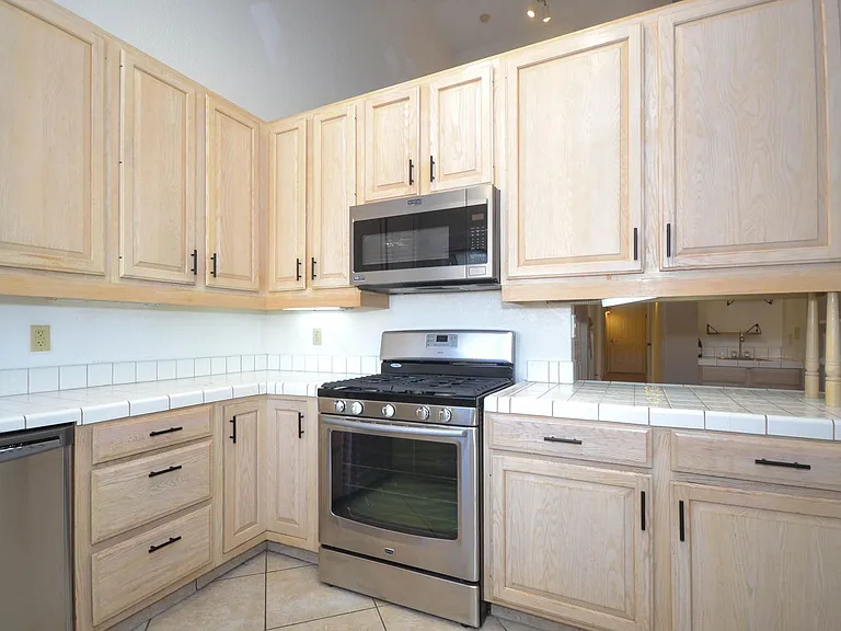 2911 Country Club Dr — Photo 12