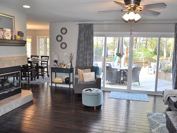 3rd image of 53431 Monterey Dr