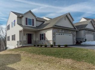 26 Woodsedge Dr, Elizabethtown, PA 17022