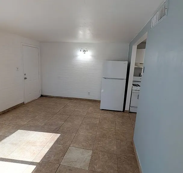 2053 N Alvernon Way — Photo 13