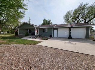 701 Walnut St, Ford, KS 67842