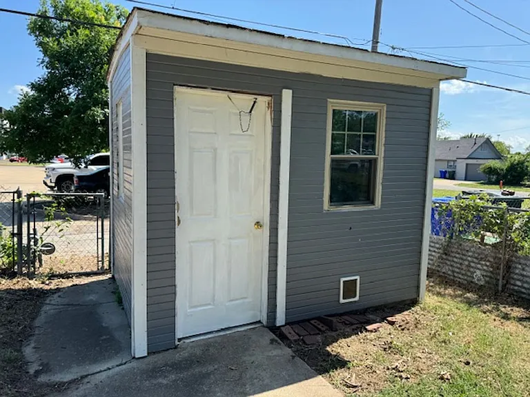 306 E Mosier St — Photo 12