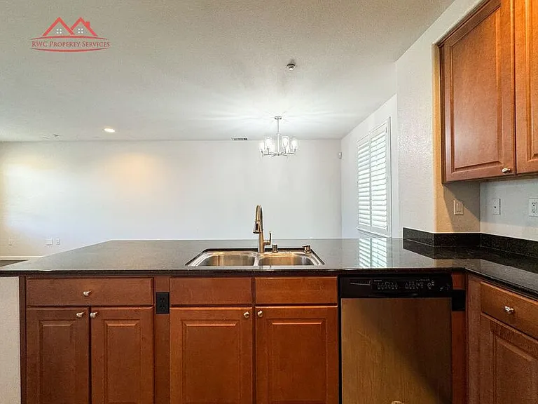 326 Bautista Pl — Photo 9