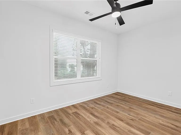 122 Hilltop Dr SW — Photo 16