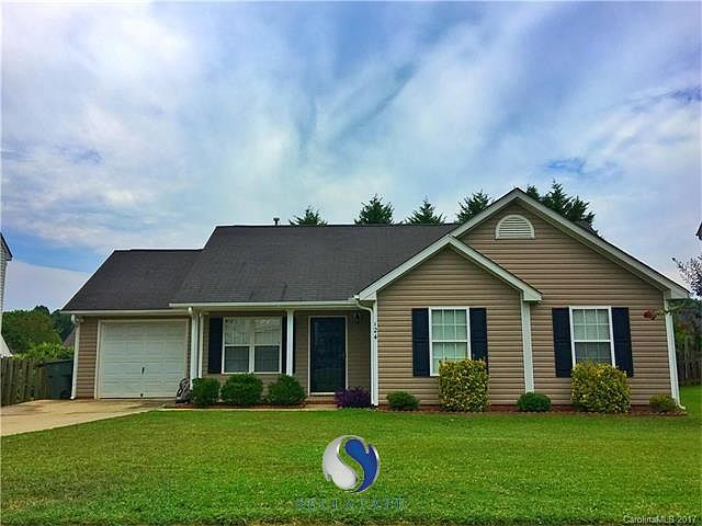 HOME SWEET HOME! 124 MILROY LANE MOORESVILLE, NC